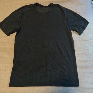 Lululemon pace breaker tee